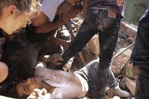 Động đất Mexico: Sập trường chôn vùi nhiều trẻ em