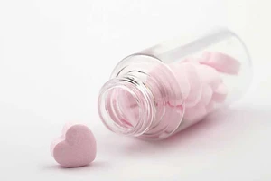 Bàn cãi về thuốc chữa bệnh thất tình