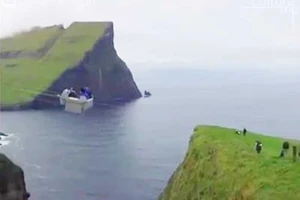 Cáp treo hoạt động bằng sức người