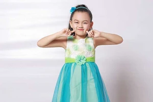 Ca sĩ nhí triệu view hội ngộ quán quân Tiếu lâm tứ trụ 