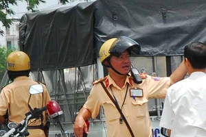 Dân có căn cứ để ‘soi’ công an 