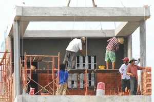 ‘Vi phạm xây dựng như bom nổ chậm’