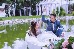 Cuarơ Lê Nguyệt Minh đưa nàng về dinh’