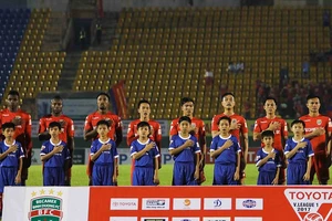 Nỗi lo V-League chạm đáy