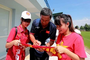 Sự thận trọng và tỉnh táo của HLV Mai Đức Chung