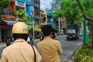 Mắc 3 lỗi, dân mà kiện thì CSGT khó đỡ!