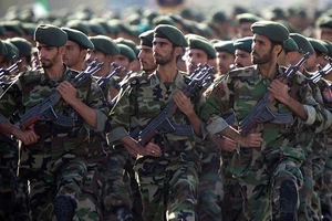 Iran đe dọa tấn công căn cứ Mỹ