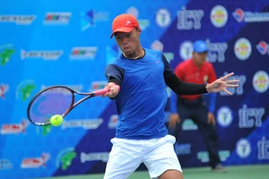 Bình Dương trao 3 suất đặc cách cho nhà VĐQG