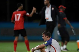 Tuyển Mỹ khủng hoảng