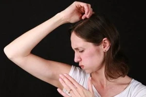 Nước bọt và mùi cơ thể quyết định sự hấp dẫn của bạn