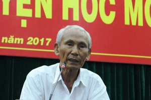 Lo cho dân thì phải đội sớ lên cấp trên mà trình!