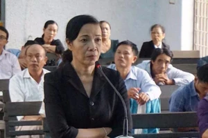 Cái ‘tin, thương’ lạ lùng của bà phó chánh án