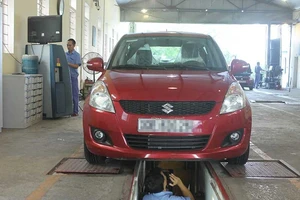 CSGT cậy đăng kiểm cưỡng bức đóng phạt: Phải dừng thôi!