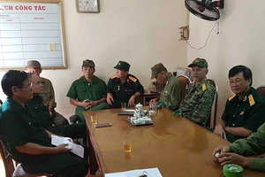 200 tiểu thương quyết giữ chợ, bảo vệ ban quản lý