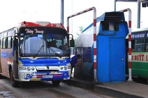 CSGT khuyên tài xế không gây rối tại trạm BOT