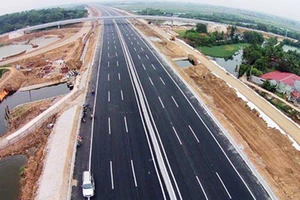Chính phủ: Đầu tư cao tốc Bắc-Nam là cấp bách!