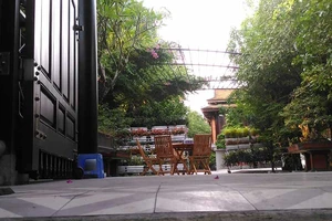 Bình Chánh kiểm tra biệt phủ nghi của cựu phó thống đốc