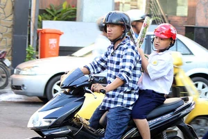 TP.HCM: Nhiều nơi hết sổ tạm trú cấp cho dân