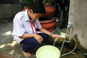 Hẻm không đường ống nước giữa Sài Gòn