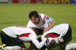 Long An hay bị ép vì bơi ngược dòng