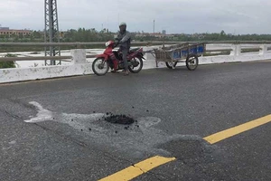 Sửa đường quốc lộ như đường làng