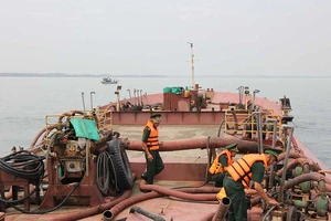 Trộm cát vùng giáp ranh rất phức tạp