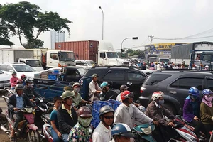 3 điểm ùn tắc bít cửa ngõ phía Tây TP.HCM