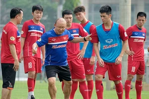 Đừng đòi hỏi ông Park nhiều quá!