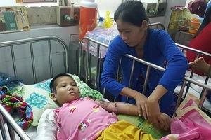 ‘Bao giờ con mới được về nhà đi học...’