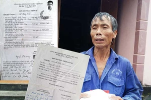 Bị công an xã phê xấu lý lịch, dân tắc lối mưu sinh