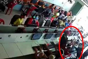 Clip một thiếu niên bị đâm tử vong tại tiệm net
