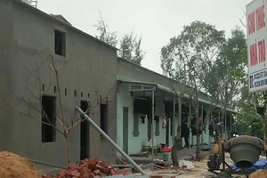 Ào ạt xây dựng không phép ở vùng dự án