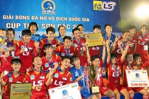 Hat trick vàng của bóng đá nữ TP.HCM