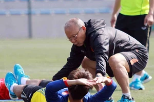 Thầy Park Hang-seo khổ vì chấn thương của trò