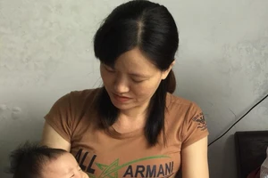 Cháu bé đã được cấp khai sinh mang họ cha