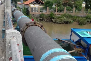 Hàng loạt cầu yếu cản trở giao thông đường thủy