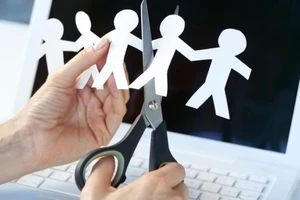 Tránh lợi dụng để sa thải người không cùng cánh