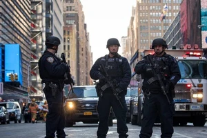 Mỹ tăng cường kiểm soát nhập cư sau vụ đánh bom