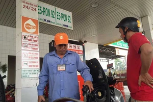 Ngày đầu ‘kết liễu’ xăng A92: Không vỡ trận!