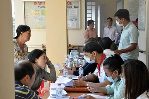 Chụp X-quang ‘dạo’ tìm người mắc lao