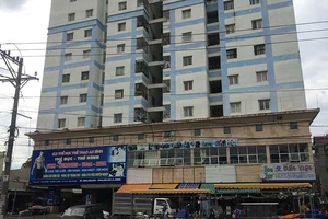 Tòa tự ra văn bản ngăn chặn tài sản