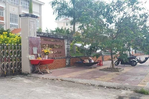 Lập bàn thờ trước cổng thi hành án, có bị phạt?