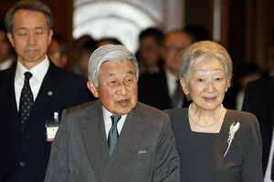 Nhật hoàng, hoàng hậu làm thơ về Việt Nam