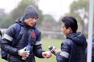 Vì sao U-23 Việt Nam phải tập khuya?