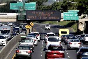 Hawaii thót tim vì báo động tấn công tên lửa