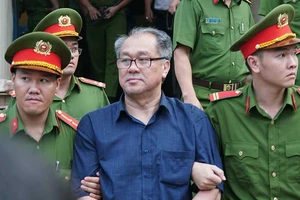 Luẩn quẩn với hàng ngàn tỉ trong đại án ngân hàng