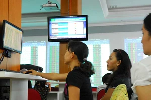 Chứng khoán Việt trỗi dậy ngoạn mục