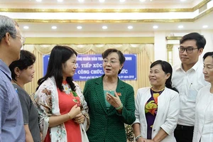 TP.HCM không cào bằng khi tăng thu nhập cán bộ