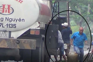 Đề nghị truy tố nhóm trộm dầu máy bay ở Nhà Bè