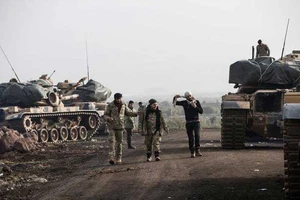 Nga, Mỹ ‘bật đèn xanh’ chiến dịch biên giới Syria?